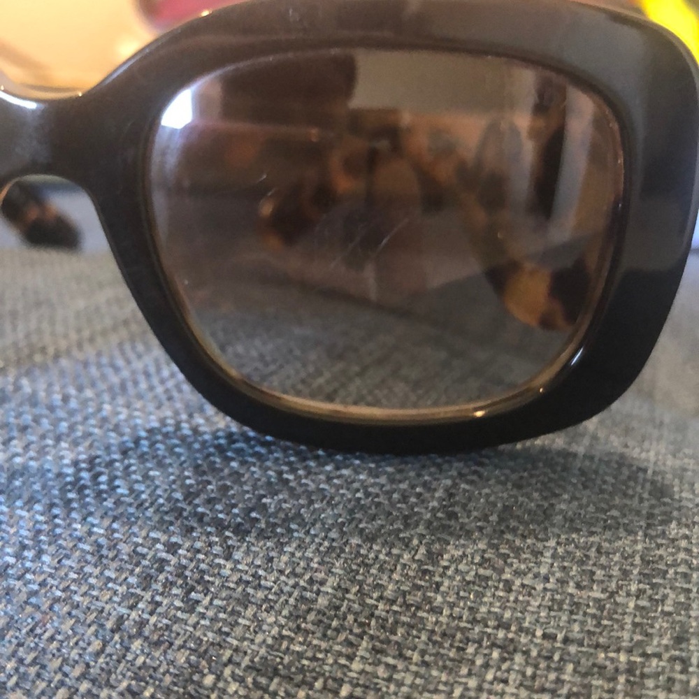 Prada glasses used scratches in the lens
